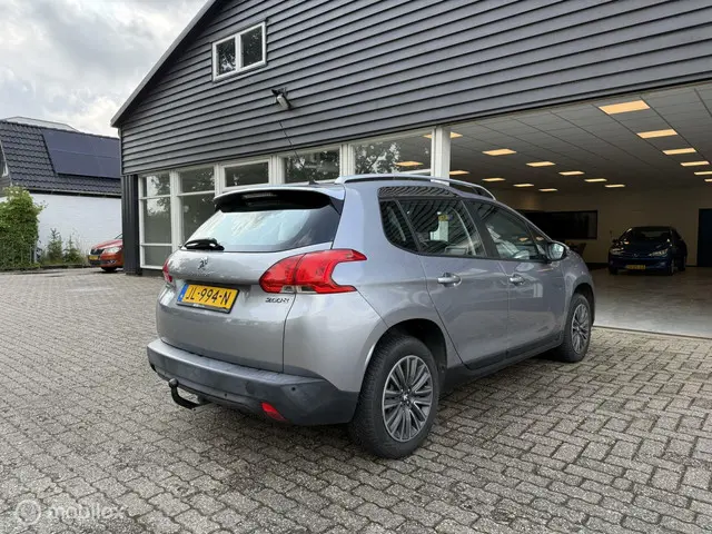 Peugeot 2008 1.2 PureTech Blue Lion 2016 Benzine 5