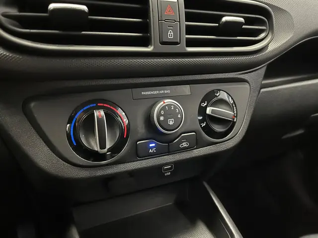 Hyundai i10 1.0 Comfort 2023 Benzine 30