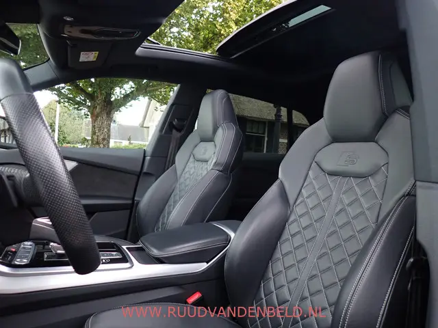 Audi Q8 55 TFSI QUATTRO 2020 Benzine 11