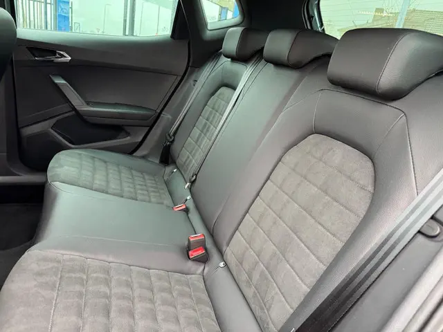 SEAT Arona 1.0 TSI Xcellence 2021 Benzine 33