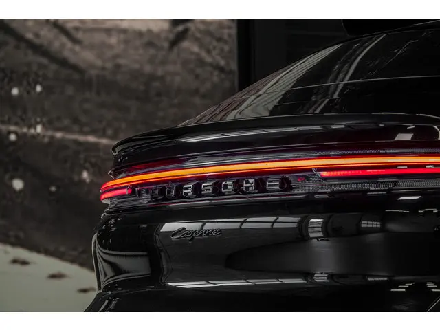 Porsche Cayenne Coupé 3.0 E-Hybrid 2024 Hybride Benzine 14