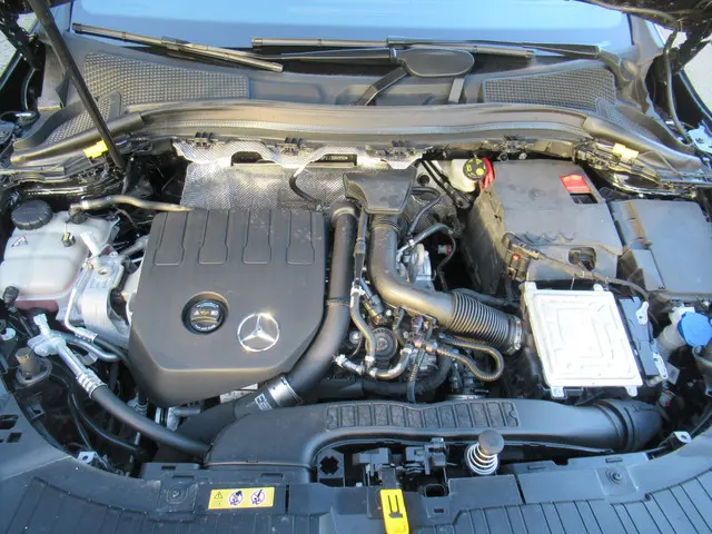 Mercedes-Benz GLA 200 Business Solution 2021 Benzine 21