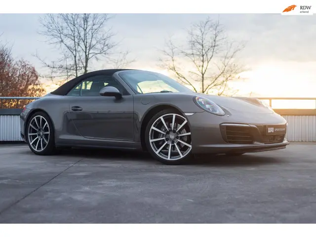 Porsche 911 Cabrio 3.0 Carrera 4 2017 Benzine