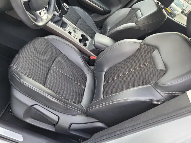 Renault Kadjar 1.2 TCe Bose 2015 Benzine 16