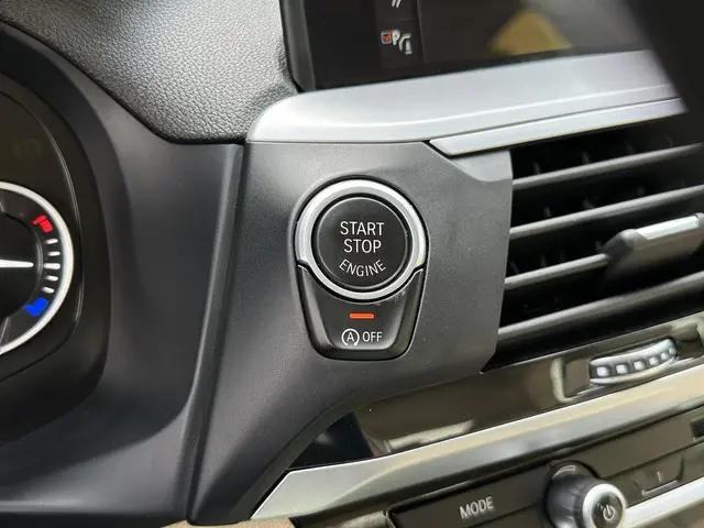 BMW X3 xDrive20i High Executive 2018 Benzine 43