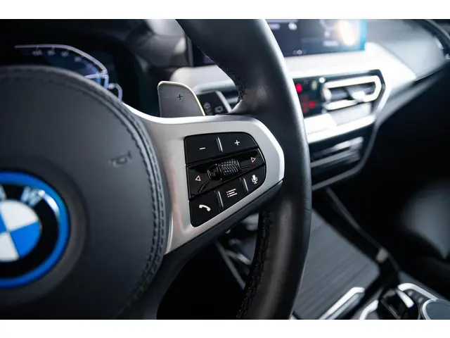 BMW X3 xDrive30e High Executive 2022 Hybride Benzine 34