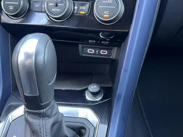 Volkswagen T-Roc 1.5 TSI Sport Business R 2020 Benzine 24