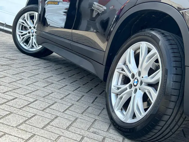 BMW X1 sDrive20i Centennial Executive 2016 Benzine 15