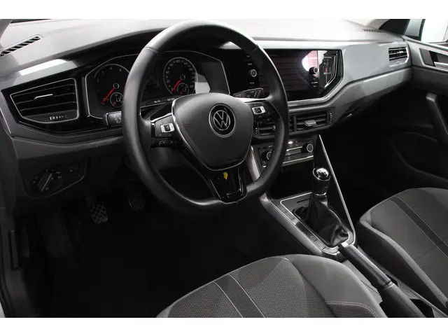 Volkswagen Polo 1.0 TSI 110pk Highline 2021 Benzine 7