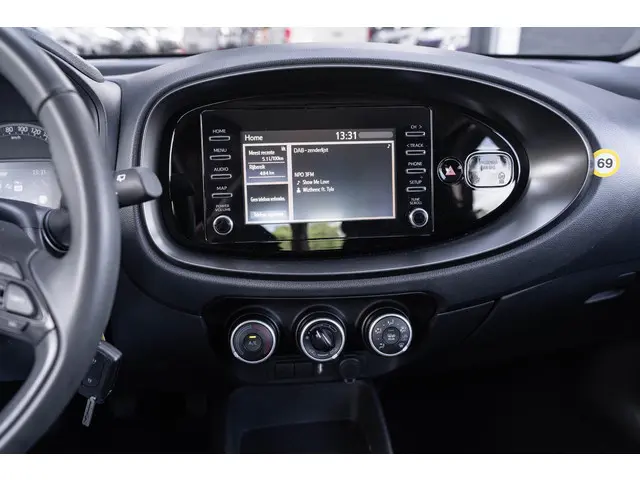 Toyota Aygo X 1.0 VVT-i MT Play 2022 Benzine 39