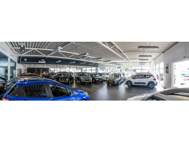 Peugeot 208 1.2 PureTech Blue Lion | Metallic | 2018 Benzine 34
