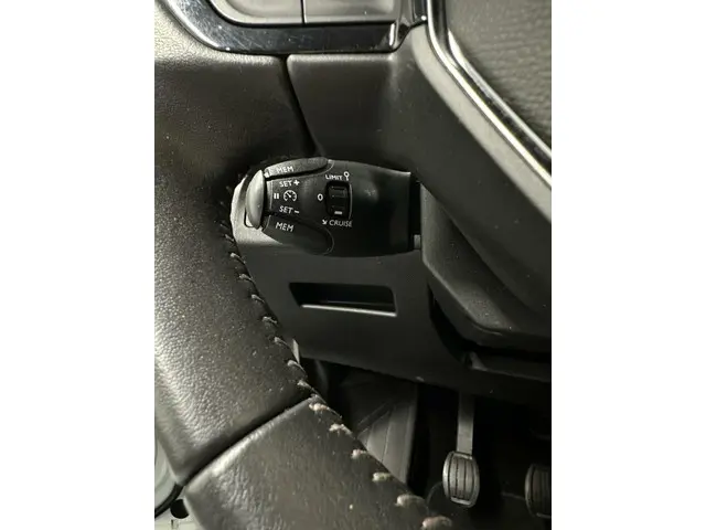 Peugeot 5008 1.2 PureTech Allure 2020 Benzine 22