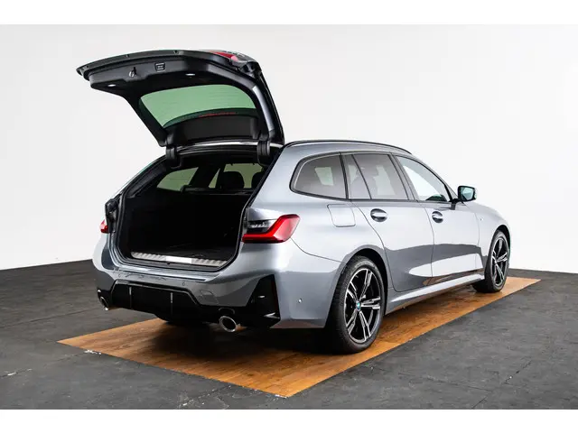 BMW 3 Serie Touring 330e 2025 Hybride Benzine 12