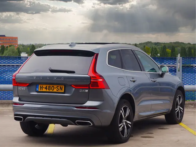 Volvo XC60 2.0 D4 R-Design 2019 Diesel 4