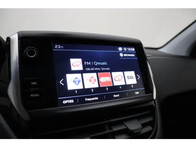 Peugeot 2008 1.2 PureTech Allure 2019 Benzine 26