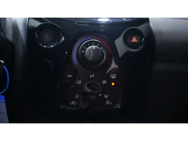 Peugeot 108 1.0 e-VTi Allure 2019 Benzine 23