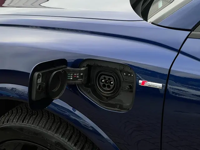 Audi Q3 45 TFSI e S edition 2023 Hybride Benzine 20