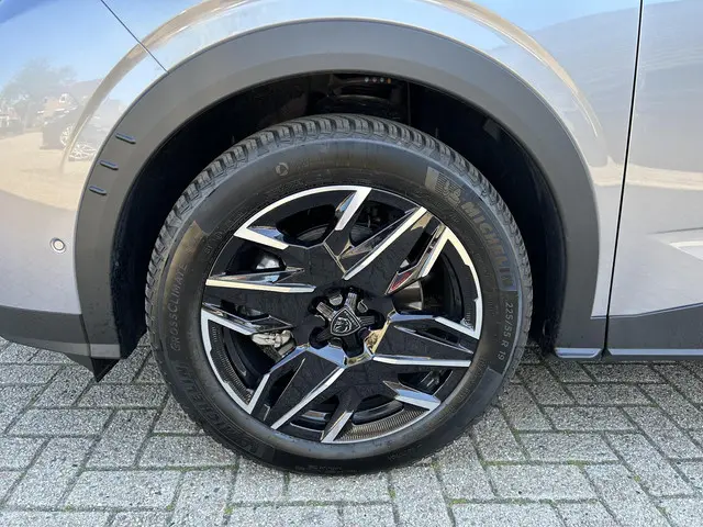 Peugeot 5008 1.2 Hybrid 145 GT 2025 Hybride Benzine 41