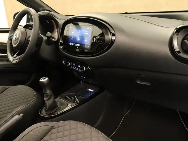 Toyota Aygo X 1.0 VVT-i MT Premium 2023 Benzine 5