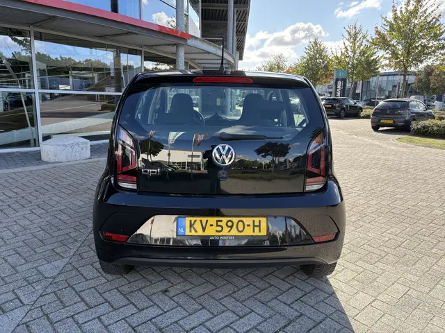 Volkswagen up! 1.0 BMT move up! 2016 Benzine 15