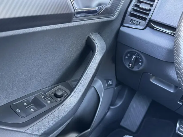 Škoda Karoq 1.5 TSI ACT SPORTLINE BUSINESS 2021 Benzine 18