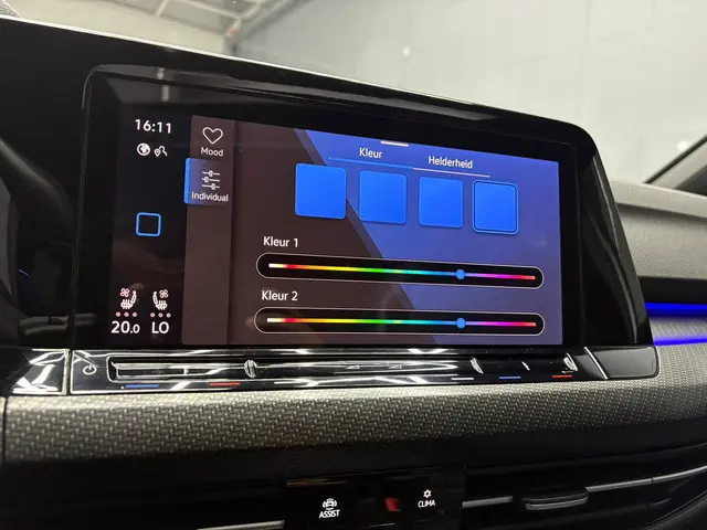 Volkswagen Golf 8 2.0 TSI R 4Motion 2021 Benzine 16