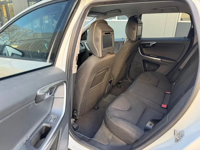 Volvo XC60 2.0 D4 FWD Momentum 2015 Diesel 5