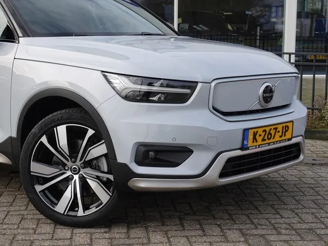 Volvo XC40 Recharge P8 AWD R-Design 2020 Elektrisch 14