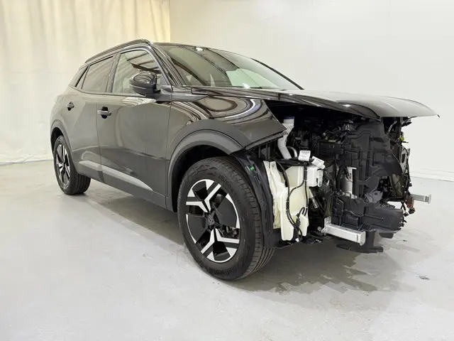 Peugeot 2008 1.2 PureTech 100 Allure 2023 Benzine 6