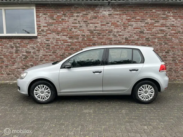 Volkswagen Golf 2