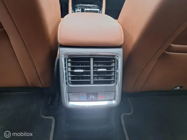 Škoda Enyaq iV 60 / Panoramadak / Trekhaak / 2021 Elektrisch 24