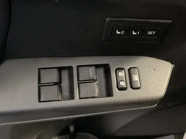 Toyota RAV4 2.5 Hybrid AWD Style 2018 Hybride Benzine 19