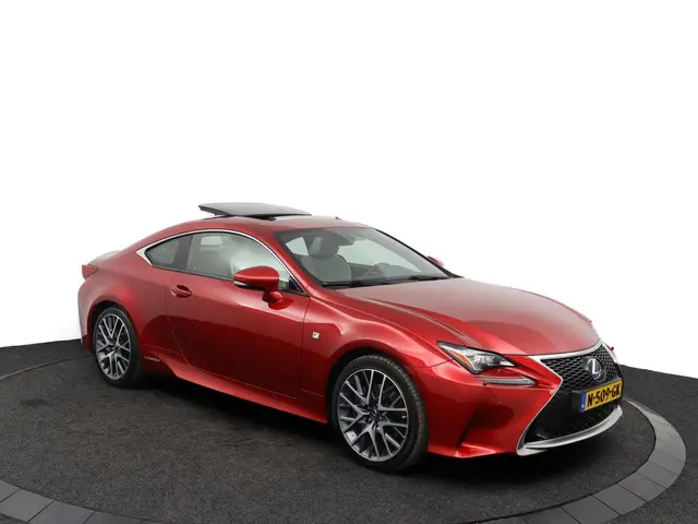 Lexus RC 300h F SPORT Line 2018 Hybride Benzine 14