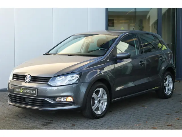 Volkswagen Polo 1.2 TSI Comfortline 2015 Benzine 6