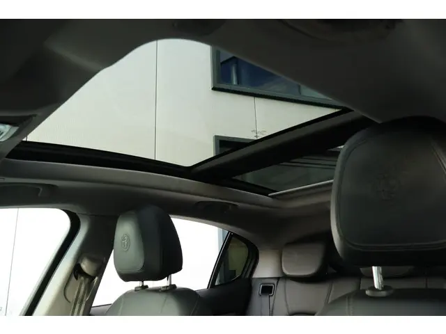 Alfa Romeo Stelvio 2.0 T AWD Super 2018 Benzine 13