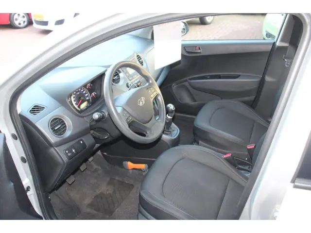 Hyundai i10 1.0i Comfort 2019 Benzine 8