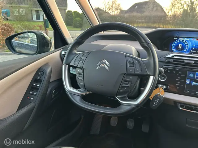 Citroën C4 Picasso 1.2 PureTech Intensive 2016 Benzine 9