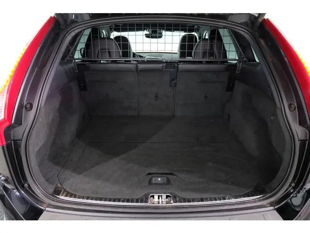 Volvo XC60 2.0 T5 FWD R-Design 2015 Benzine 31