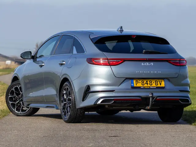 Kia ProCeed 1.0 T-GDi GT-Line 2022 Benzine 3