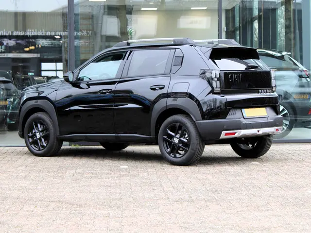 Fiat Grande Panda 1.2 Hybrid ICON 2025 Hybride Benzine 2