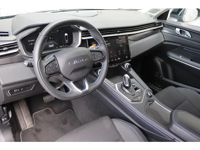 Lynk & Co 01 1.5 2022 Hybride Benzine 38
