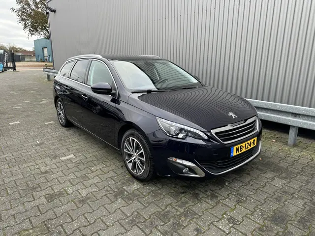 Peugeot 308 SW 1.2 PureTech Allure 2017 Benzine 28