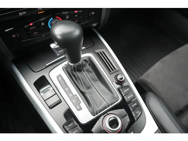 Audi A4 Avant 3.0 TFSI S4 quattro Pro Line 2013 Benzine 33