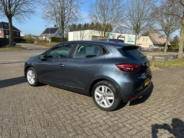 Renault Clio 1.0 TCe Intens 2022 Benzine 3