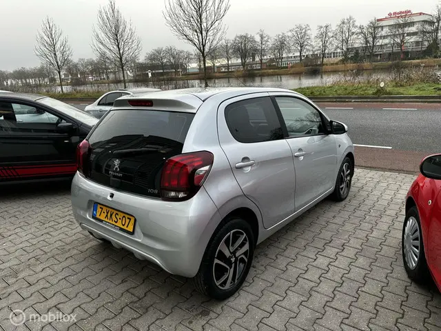 Peugeot 108 1.2 VTi Allure Top 2014 Benzine 7