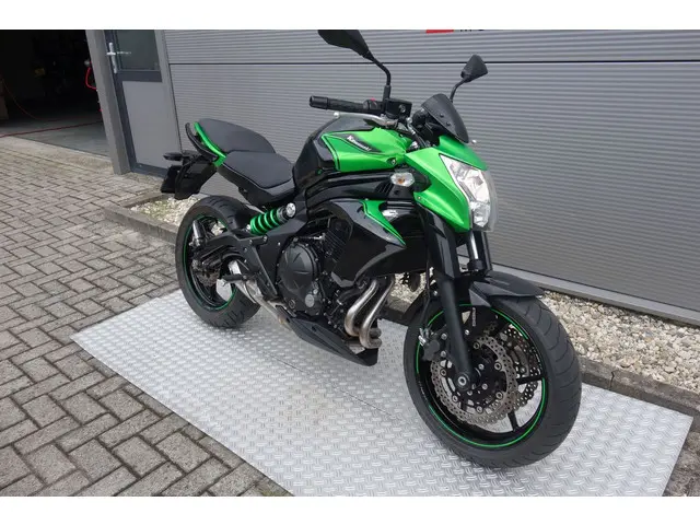 Kawasaki ER6-N ABS 2016 Benzine 2