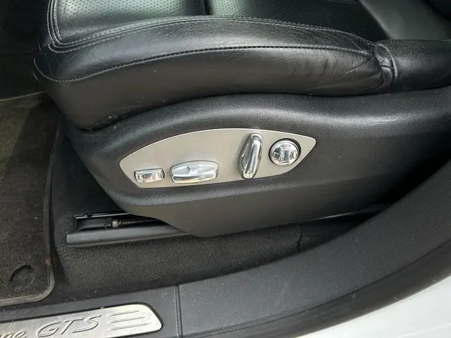 Porsche Cayenne 4.8 GTS panorama 22 inch 2013 Benzine 19