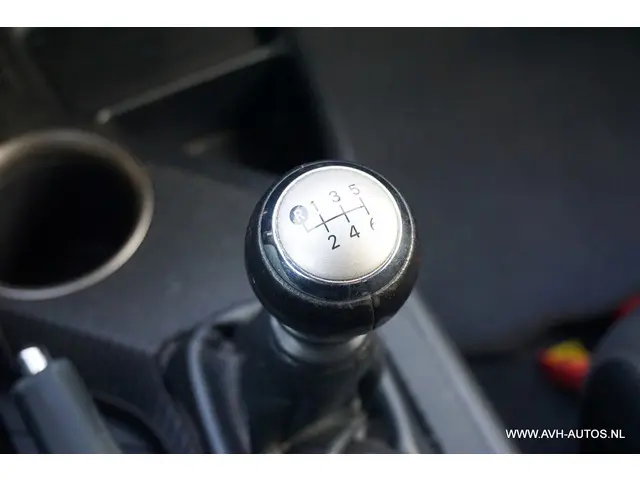 Toyota RAV4 2.2D Dynamic 4WD 2013 Diesel