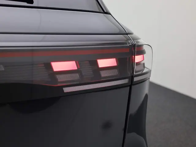 Volkswagen Tiguan 1.5eTSI/150PK R-Line DSG 2024 Benzine 34