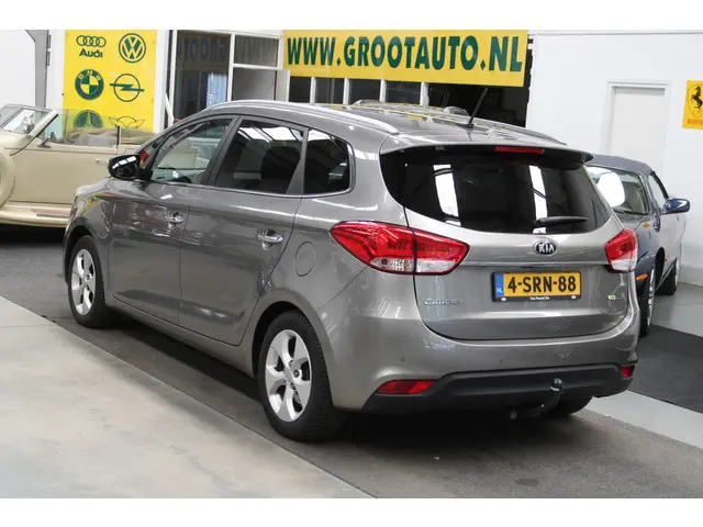 Kia Carens 1.6 GDi Premium Pack 2013 Benzine 3